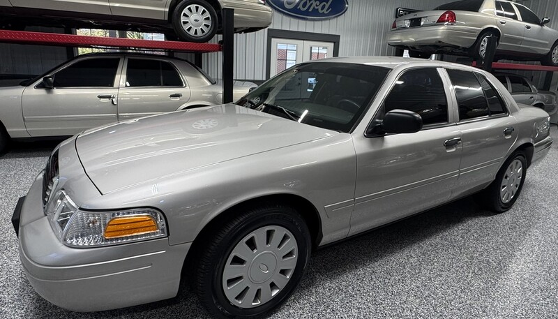 2008 Ford Crown Victoria POLICE INTERCEPTOR P71 – $12,900
